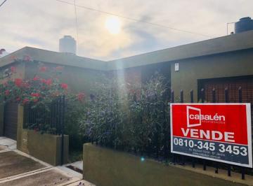 Casa · 125m² · 3 Ambientes · Barrio Colon / Maipu, Casa en Venta de 2 Dorm., Cochera, Asador, Alarma