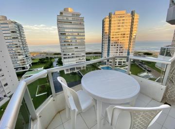 Foto1 · Venta de Apartamento de 1 Dormitorio en Brava en Edificio Torre Marina Punta del Este