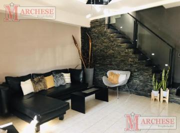 Casa · 115m² · 5 Ambientes · 1 Cochera · Casa 4 Ambientes en Venta en Villa Sarmiento