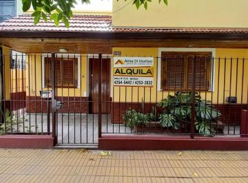 Casa · 55m² · 2 Ambientes · Casa 2 Amb. Tipo PH Al Frente, Patio.