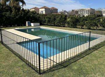 Casa · 429m² · 5 Ambientes · 1 Cochera · Casa en Venta en Barrio El Golf, Nordelta.