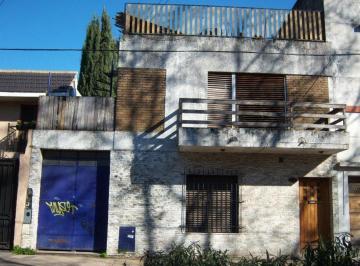 Casa · 224m² · 6 Ambientes · Propiedad en Dos Plantas Ideal 2 Familias