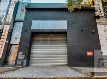 Bodega-Galpón · 1300m² · Galpón - Depósito de 1300 m². - Mixtura 3 - Barracas - Distrito de Diseño - con Buena Renta