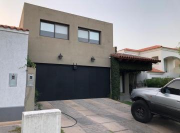 Frente · Casa en Venta Barrio Lago Torreón