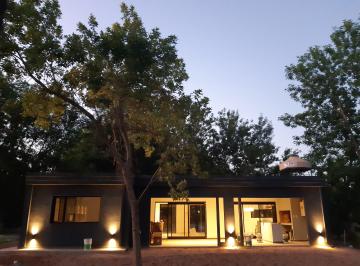 Casa de 3 ambientes, Presidente Perón · Moderna Casa en Barrio Parque Las Naciones
