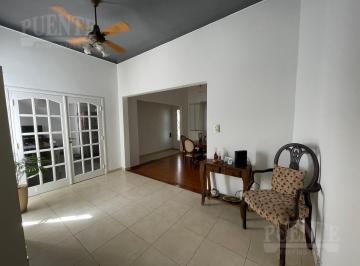 Casa · 168m² · 4 Ambientes · 1 Cochera · Casa - Banfield Oeste