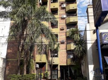 Departamento de 4 ambientes, Morón · Moron Centro - Depto en Semipiso 4 Amb - 4 Balcones - Garaje Propio - Calefacción Central