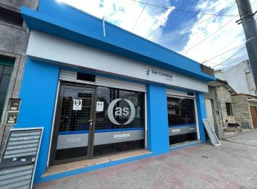 Local comercial · 137m² · 3 Ambientes · 2 Locales + Casa a La Venta en José C. Paz Centro!