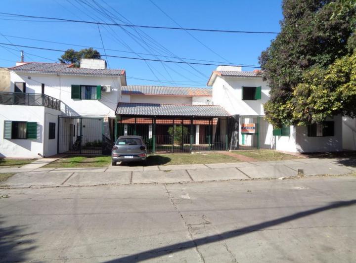 Casa · 90m² · 3 Ambientes · 1 Cochera