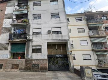 Departamento · 12m² · 1 Ambiente · En Venta en Ciudad Jardin Sobre Zeyen Esquina Balbin, Espacio Cochera Cubierto Dentro de Edificio. F