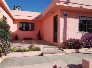 Casa · 172m² · 4 Ambientes · 1 Cochera · Casa en Junín