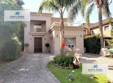 Casa · 190m² · 4 Ambientes · 2 Cocheras · Casa Venta Moreno "Banco Provincia"