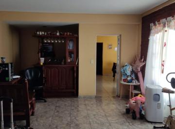 living · Casa de 4 Amb. Muy Comoda, Tomaria Permuta Menor Valor. -