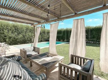 Casa · 180m² · 4 Ambientes · 1 Cochera · Casa en Venta - La Horqueta de Echeverria