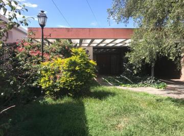 Frente de la Propiedad · Casa  a La Venta en Jesus Maria Apto Para Edificio Hasta Siete Pisos