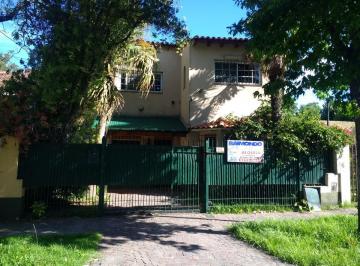 Casa · 110m² · 7 Ambientes · 1 Cochera · Chalet en Adrogue - Toma en Parte de Pago Depto en Caba o Mar del Plata