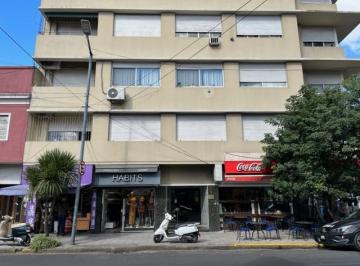Departamento de 3 ambientes, Lomas de Zamora · España 90 - L. de Zamora / Depto de 3 Amb con Baulera Apto Profesional