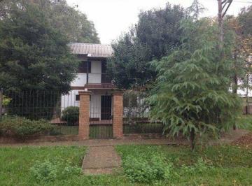 Casa · 98m² · 2 Ambientes · 1 Cochera · Casas - Casa - Parque Los Pinos, Resistencia