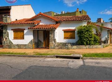 Casa Venta de 4 ambientes · Haedo – Chalet de Cuatro Ambientes