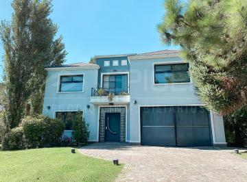 Casa · 280m² · 5 Ambientes · 2 Cocheras · Excelente Casa en Venta - St. Thomas Sur - Canning