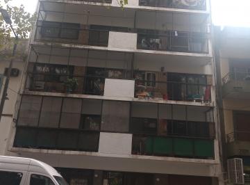Departamento de 2 ambientes, Flores · Flores 2 Amb. Cfte C/balcon/alquilado
