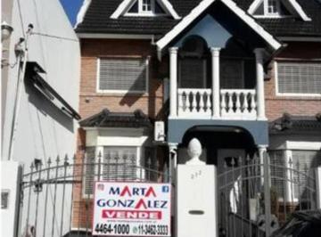 PH · 135m² · 4 Ambientes · 1 Cochera · Triplex Cercano a Ward Venta