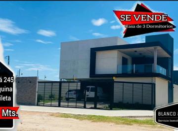 Casa · 180m² · 4 Ambientes · 2 Cocheras · Se Vende: Canada 245. Casa 3 Dorm.