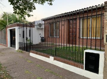 Casa de 3 ambientes, Lomas de Zamora · Pedernera Al 1700