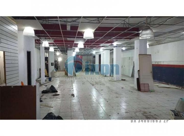 Local comercial · 454m² · 1 Ambiente