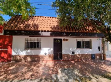 Casa · 100m² · 2 Ambientes · Alquiler Casa Barrio La Florida