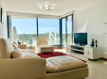 Foto1 · Apartamento de Tres Dorm. en Venta