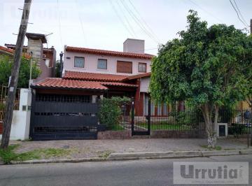Casa · 5 Ambientes · 1 Cochera · Casa - Moron