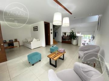 Casa · 288m² · 3 Dormitorios · 2 Cocheras · Casa - La Cuesta