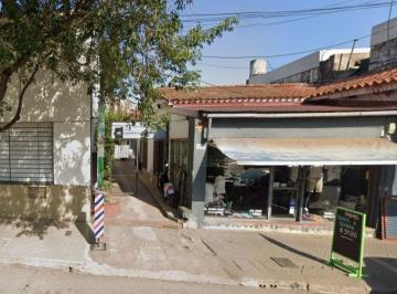 Local comercial · Av Juan D. Peron 2100