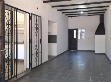 Casa · 70m² · 2 Ambientes · 1 Cochera · Zavalla. San Lorenzo 2676. Facultad de Agronomia. un Dormitorio. Opcion Cochera.