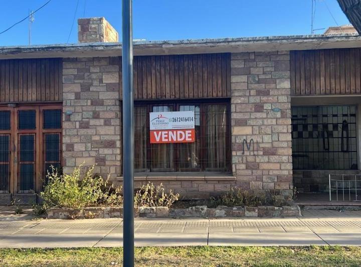 Casa · 150m² · 4 Ambientes · 1 Cochera
