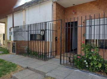 Casa · 150m² · 5 Ambientes · 1 Cochera · Casa Venta Ituzaingo