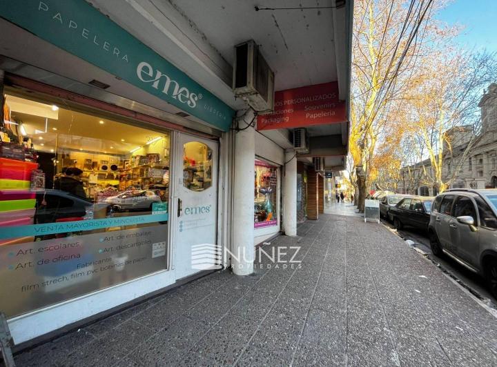 Local comercial · 84m²