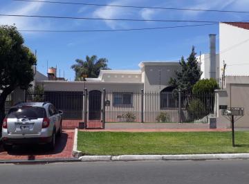 ANC-ANC-110_2 · Venta Casa 3 Ambientes Quilmes
