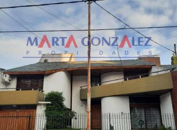 Casa · 200m² · 4 Ambientes · 1 Cochera · Casa 4 Ambientes Venta Ramos Mejia