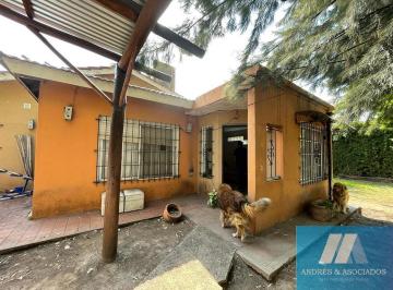 Casa · 69m² · 3 Ambientes · 1 Cochera · Casa en Venta Bella Vista