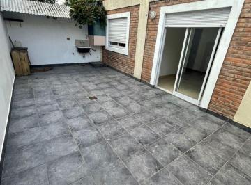 OMP-OMP-3094_2 · Venta de Departamento PH 2 Amb. Patio. Sin/expensas. Planta Baja. Caseros