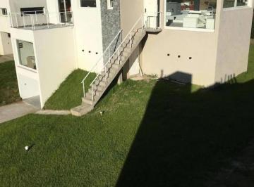 Casa · 170m² · 4 Ambientes · 2 Cocheras · Casa en Venta Costa Esmeralda