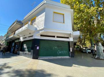 Local comercial , Mataderos · Local en Eva Perón Esquina Miralla - 2 Baños - Apto Todo Destino - Mataderos