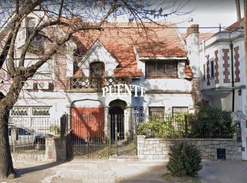 Casa · 277m² · 6 Ambientes · 1 Cochera · Casa - Banfield Oeste