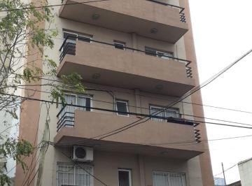 Departamento de 2 ambientes, Lanús · Muy Lindo 2 Ambientes con Balcón Excelente Ubicación
