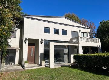 Quinta vacacional · 300m² · 6 Ambientes · 1 Cochera · Casa Quinta en Venta Ubicado en Highland Park Cc, Pilar, G. B. a. Zona Norte