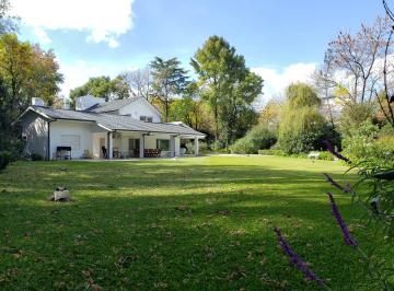 Casa de 7 ambientes, Pilar · Casa en Alquiler 4 Dorm. Mayling C. C