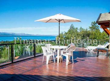 Casa Alquiler Temporal de 6 ambientes · Propiedad en Alquiler Bariloche con 5 Dorm. Vista Al Lago - 677