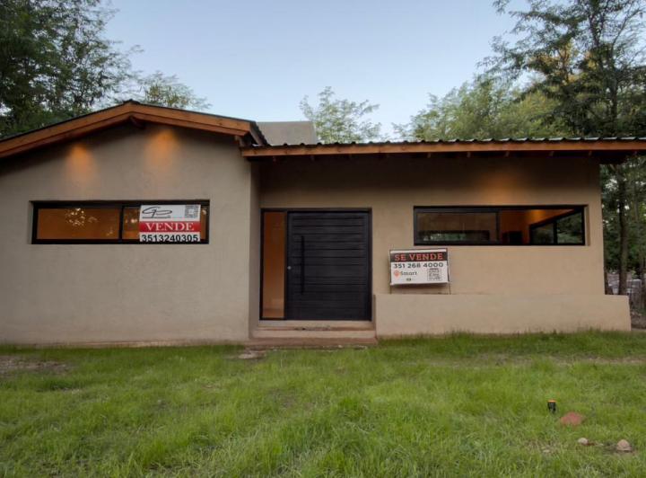 Casa · 108m² · 5 Ambientes · 2 Cocheras